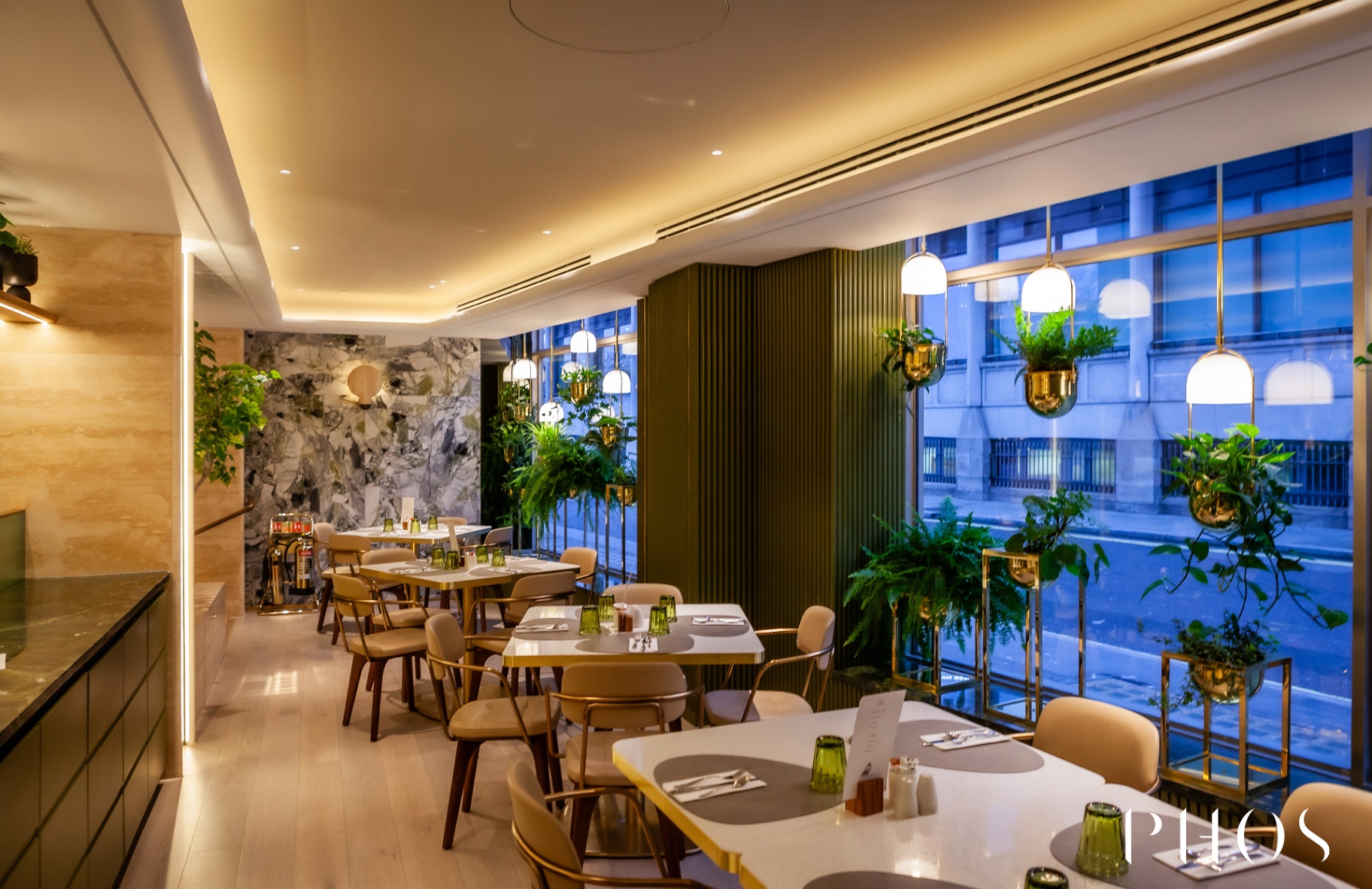 Phos Hilton Park Lane 07