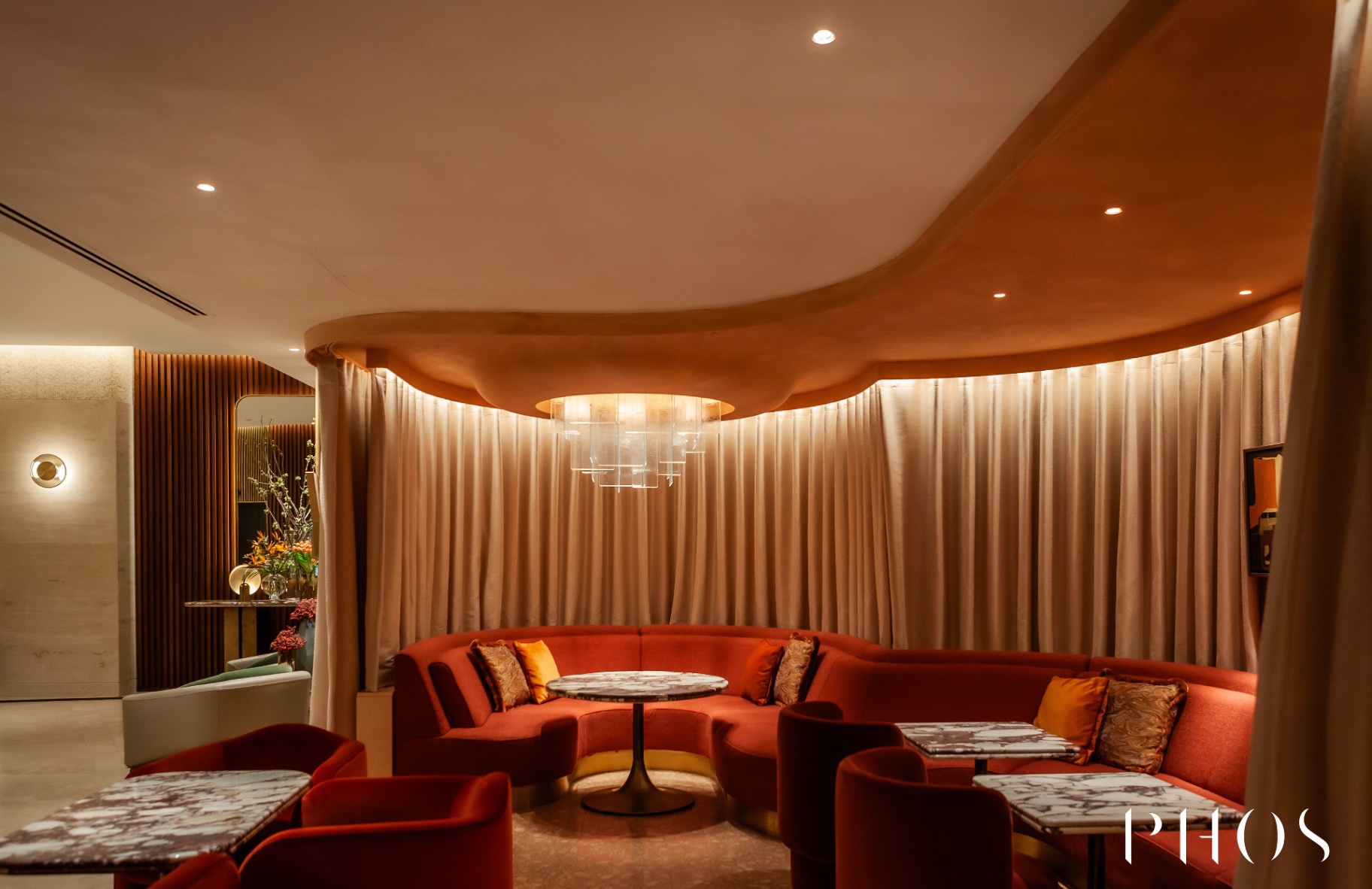 Phos Hilton Park Lane 01
