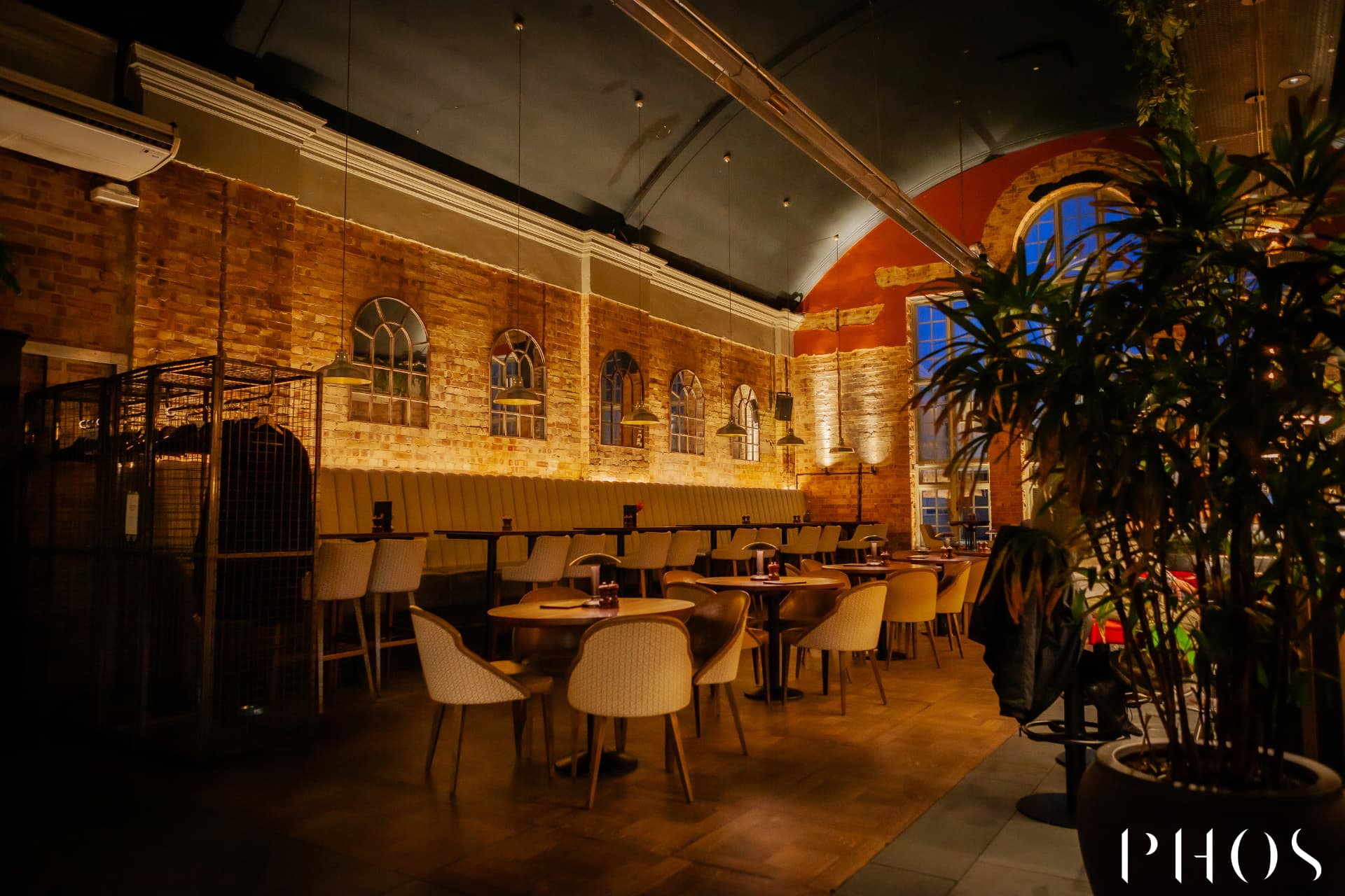 Phos Hermitage Rd — dining area with pendant lighting